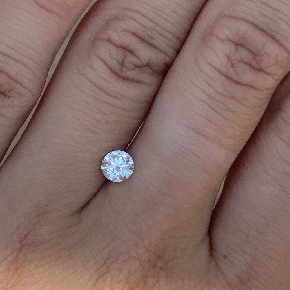 0.5 carat moissanite diamond loose stone - Picture 3 of 8
